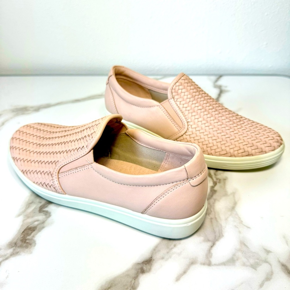 Ecco Soft 7 Woven Leather Rose Blush Pink Extra Width Women’s Slip-On Sneaker 10